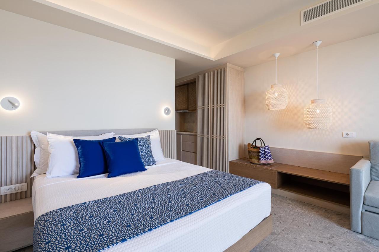 Romantica Hotel Apartments Agia Pelagia  Exterior photo